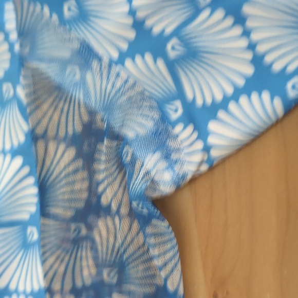 NWT Shell Patterned 3/4 Zip Athletic Top - Picture 7 of 7